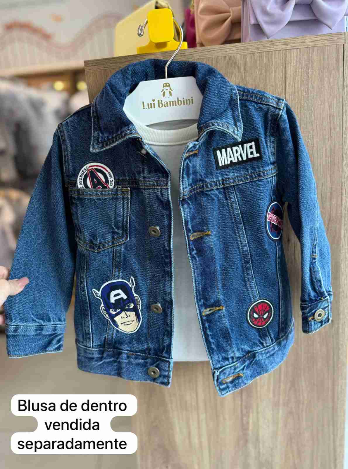 JAQUETA JEANS MANGA LONGA PATCH MARVEL HEROIS CAPITÃO AMÉRICA HOMEM-ARANHA VINGADORES MENINO YOUCCIE
