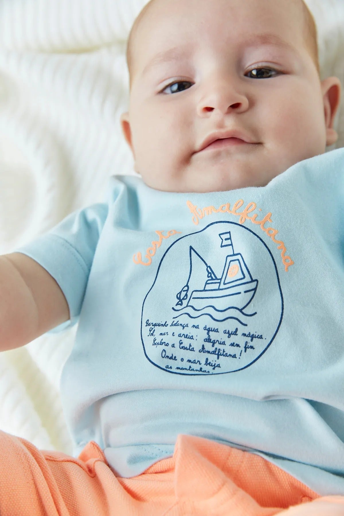 Conjunto para Bebê Camiseta Malha 100% Algodão com Estampa Lúdica Barco e Bermuda de Piquet Tingido