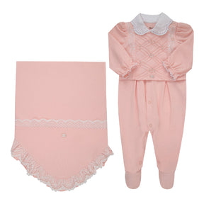 Saída Maternidade Macacão Bordado com Pérolas, Mangas Franzidas e Manta com Renda Elegante Paraiso