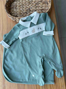 Kit Saída Maternidade Macacão Manga Longa Dino Bordado E Manta Menino Anjos Baby