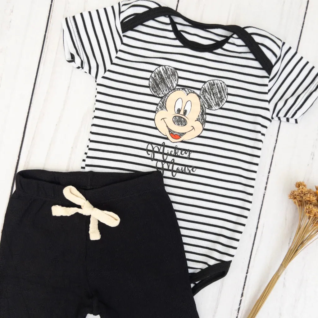 Conjunto Comfy Mickey
