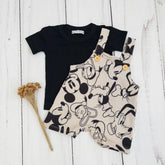 Conjunto Jardineira e Camiseta Friends