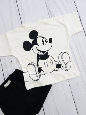 Conjunto Blusa + Shorts Mickey