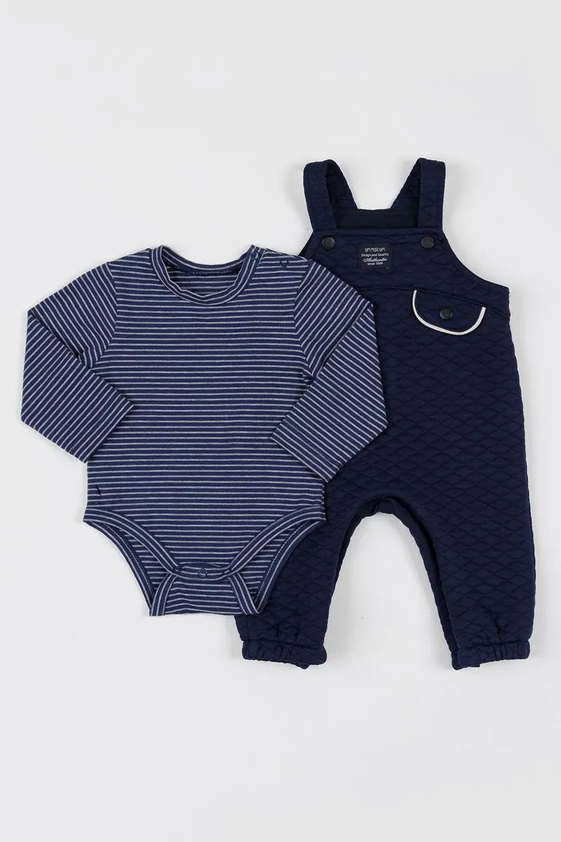 Conjunto Bebê com Camiseta de Cotton Listrado e Jardineira de Malha Jacquard Matelassê