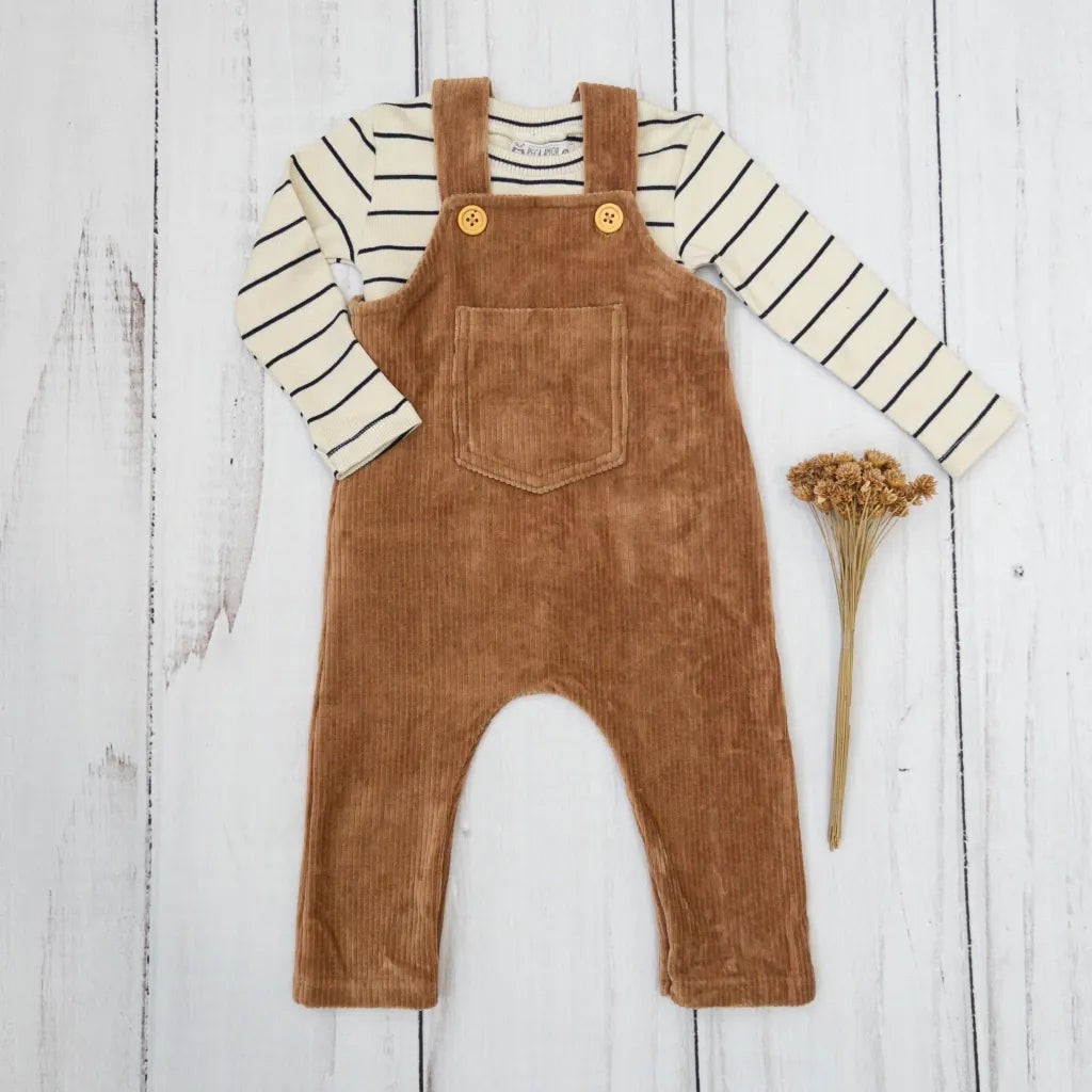 Jardineira + Blusa Zara